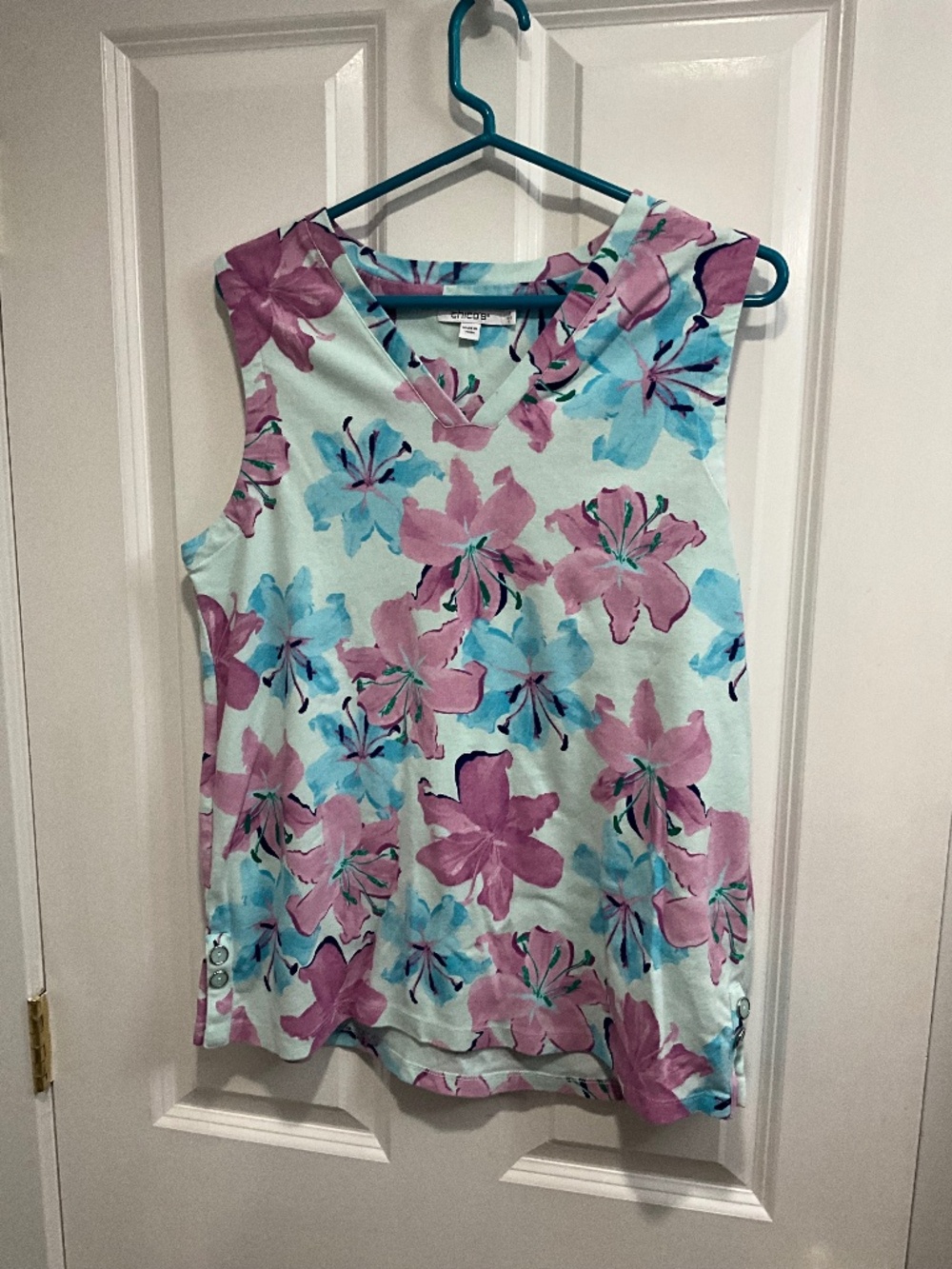 Chico’s cotton sleeveless V-neck top, size M
